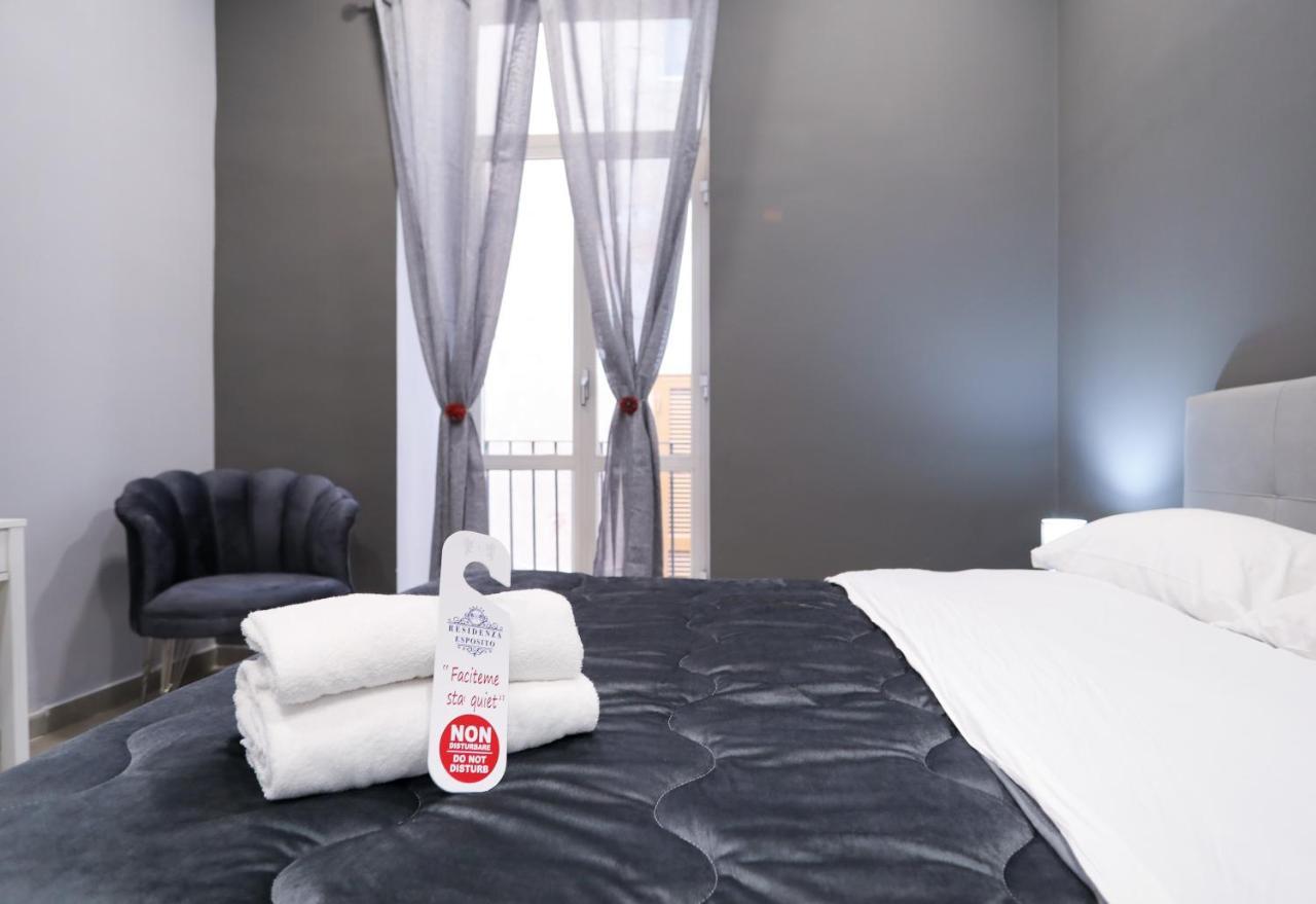 Residenza Esposito Economy Rooms Neapel Exterior foto