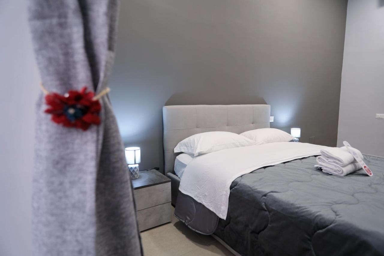 Residenza Esposito Economy Rooms Neapel Exterior foto
