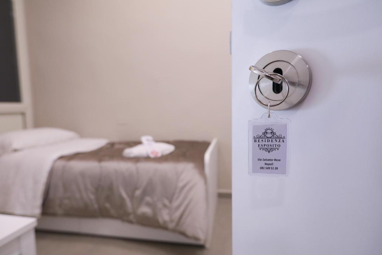 Residenza Esposito Economy Rooms Neapel Exterior foto