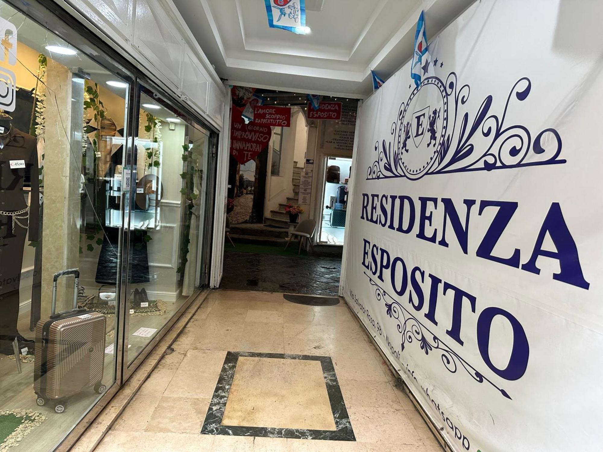 Residenza Esposito Economy Rooms Neapel Exterior foto